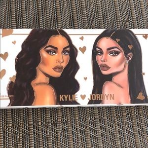Jordyn x Kylie Eyeshadow Palette
